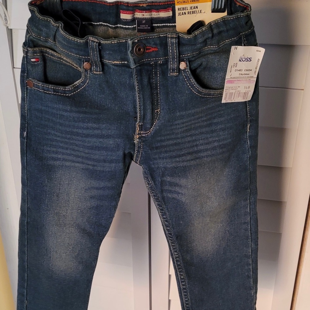 Brand: Tommy Hilfiger size:3T color:denim blue